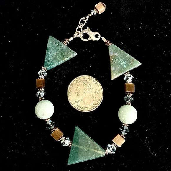 ASC Striking Polished Green Agate with Sterling clasps - Picture 1 of 9